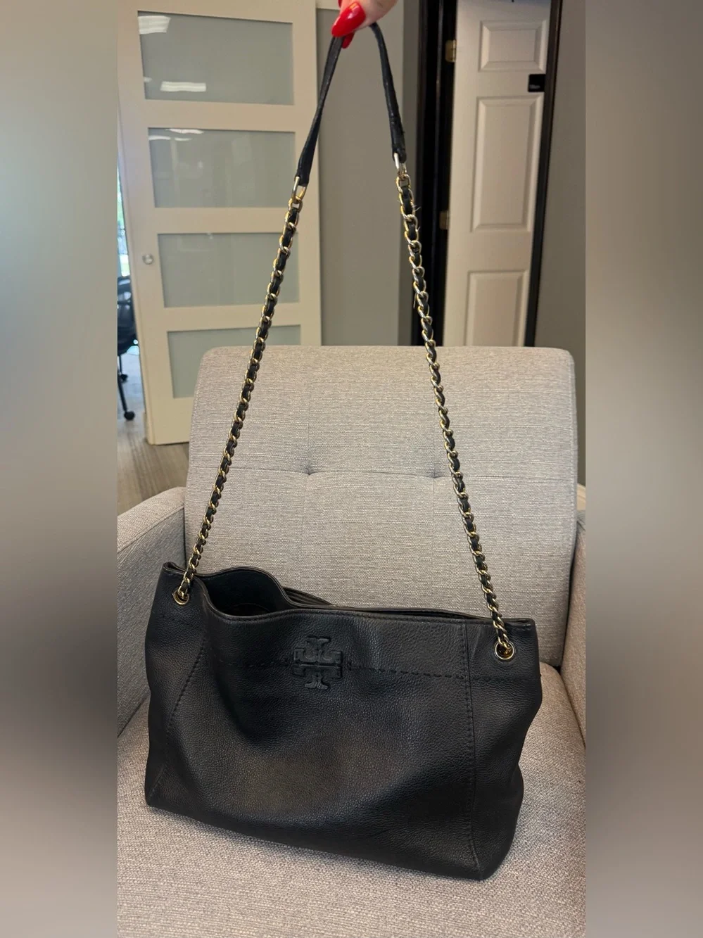 $495 Tory Burch Black McGraw Leather Slouchy Chain Tote